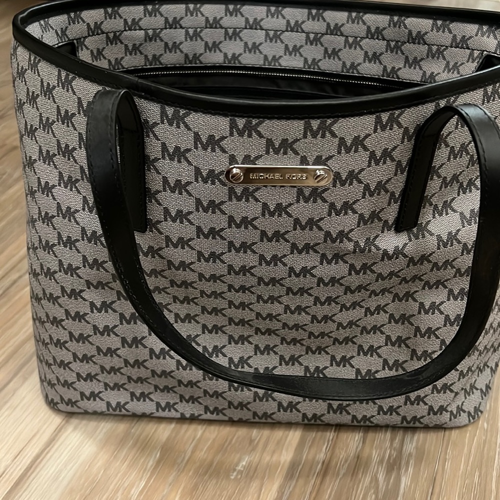 Large Michael Kors tote